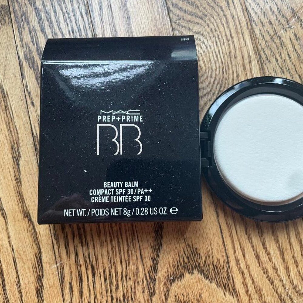 MAC Prep+Prime BB Beauty Balm Compact ~ Light  ~ NEW IN BOX